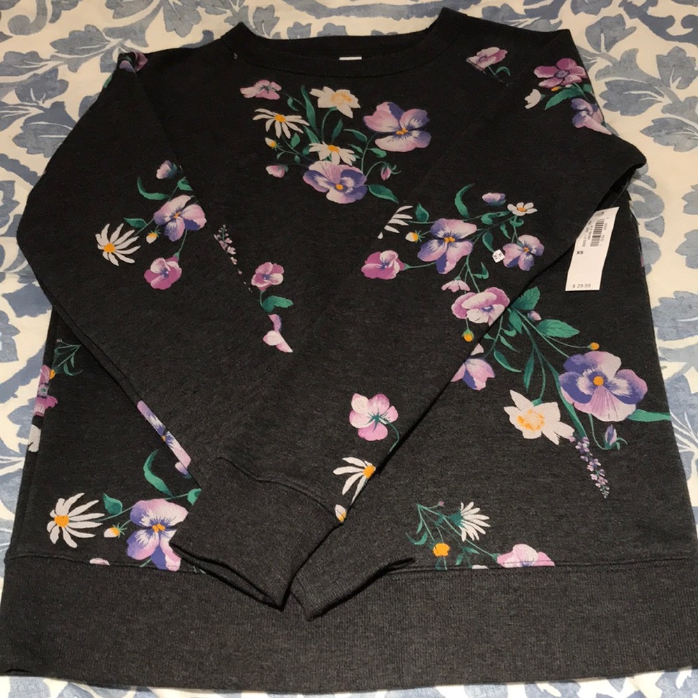 Women’s XS Old Navy sweatshirt NWT